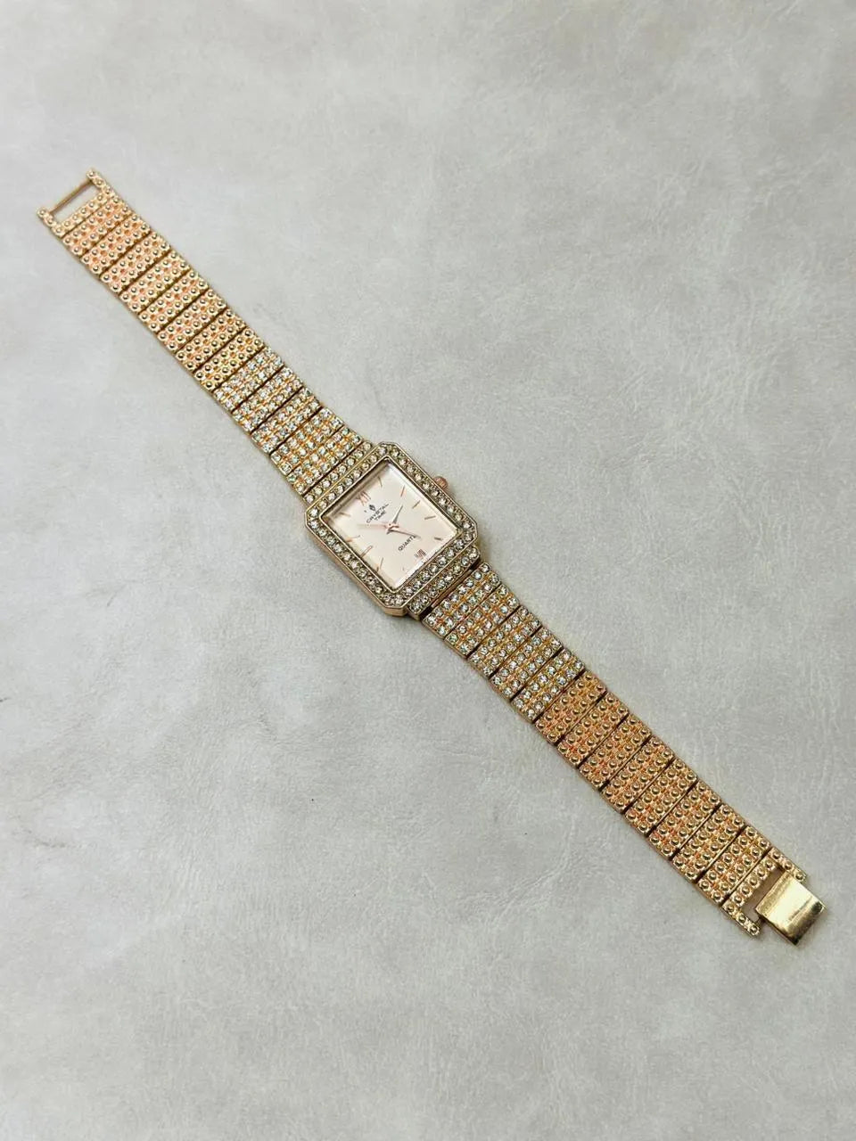 Women's Crystal Watch Golden Slim Dial Daily Wear