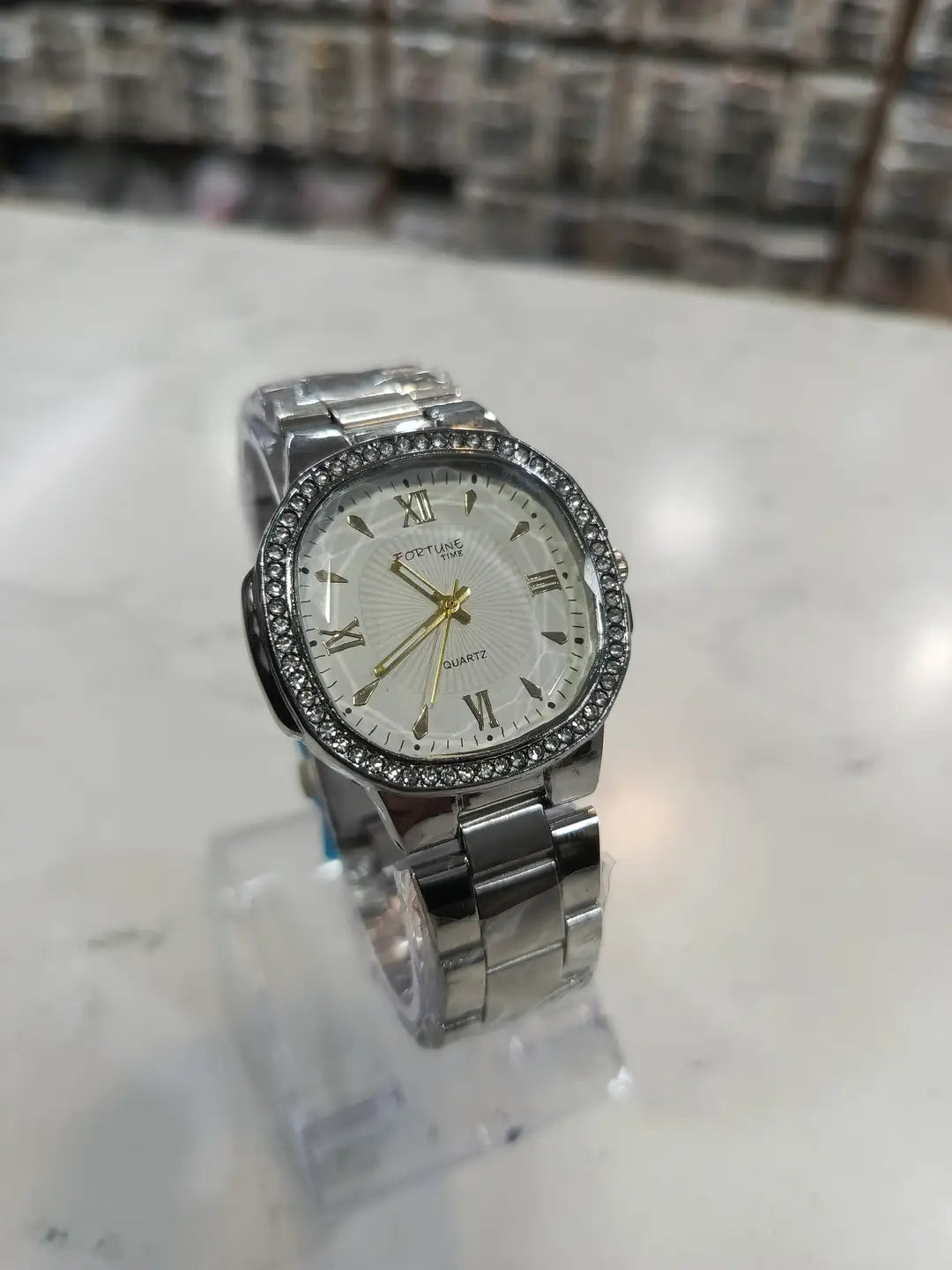 Women's Chic Everyday Design That Upgrades Any Outfit Watch 1