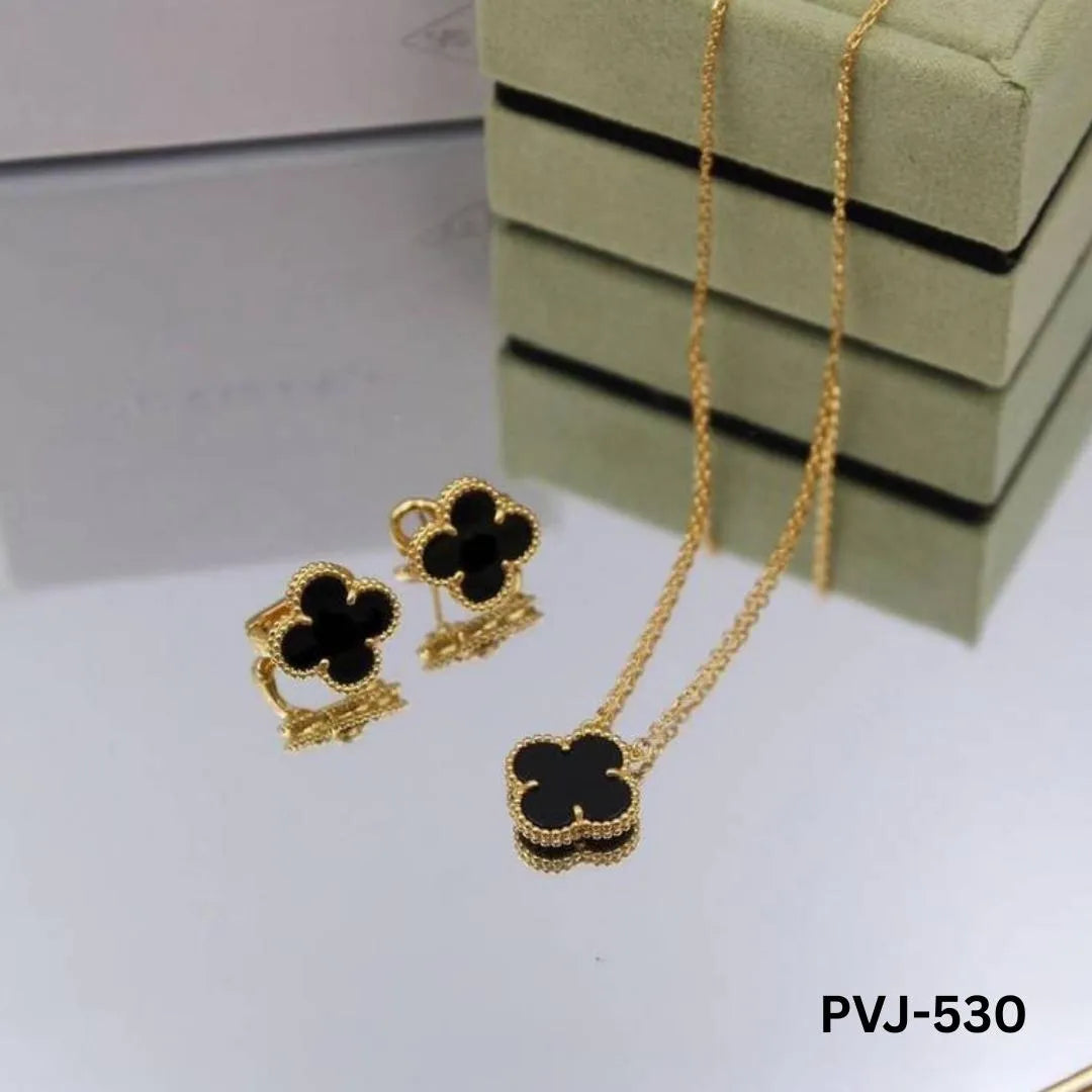 Black Clover Jewellery Set Gold Tones for Women