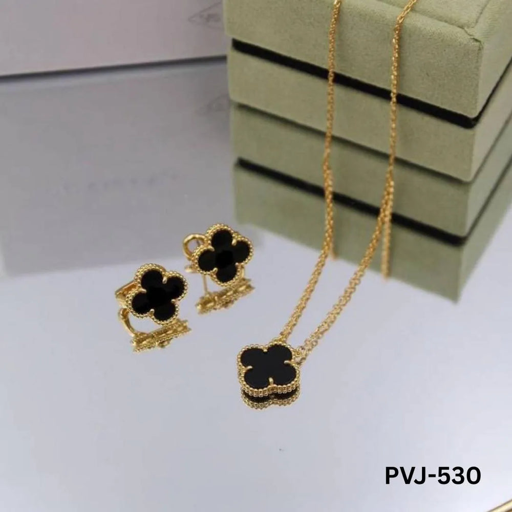 Black Clover Jewellery Set Gold Tones for Women