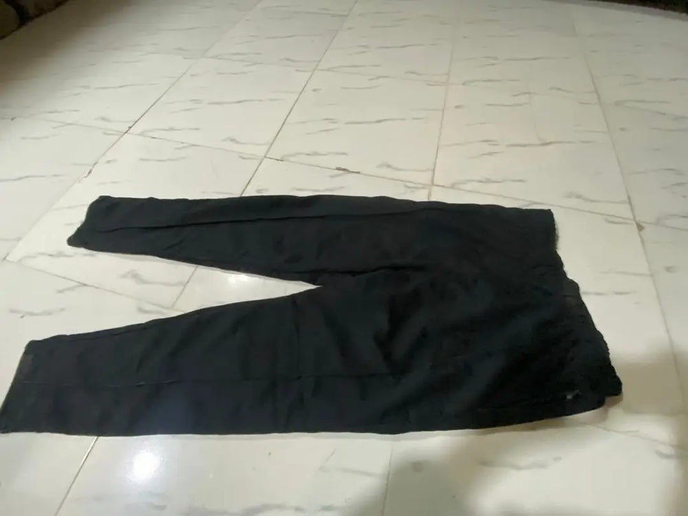1 Pc Men's Cotton Plain Pleated Trousers